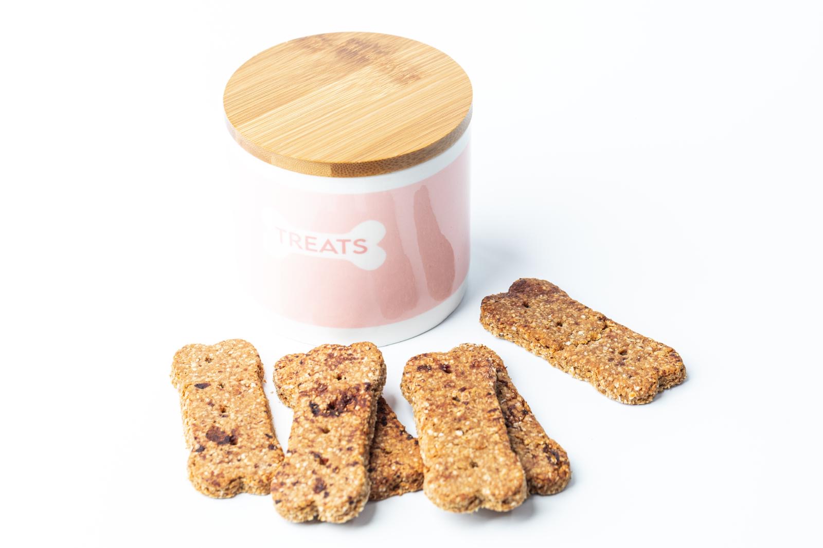 All-Natural Gourmet Dog Biscuits - Strawberry, Apple &amp; Banana